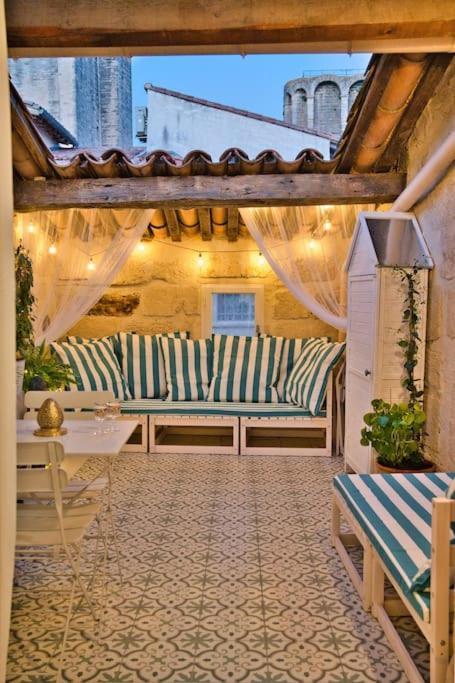 Appartement-Terrasse Centre Historique Uzès المظهر الخارجي الصورة