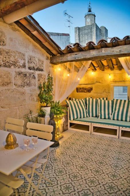 Appartement-Terrasse Centre Historique Uzès المظهر الخارجي الصورة