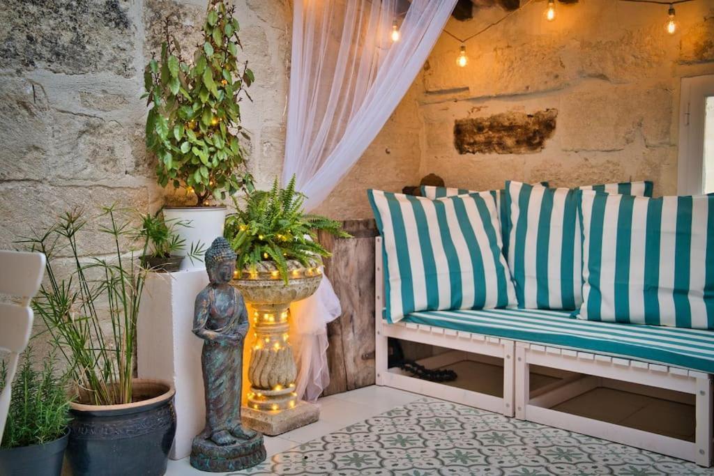 Appartement-Terrasse Centre Historique Uzès المظهر الخارجي الصورة